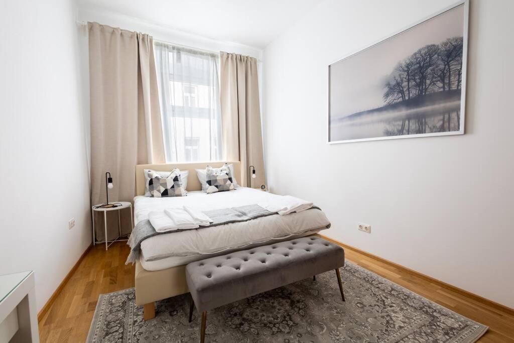 Orestaliving - Danube Canal Bécs Kültér fotó